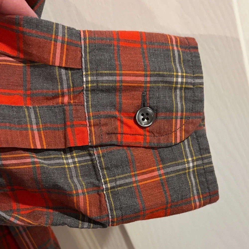 Men's J. Crew Red‎ & Gray Plaid Button Down Shirt size Medium